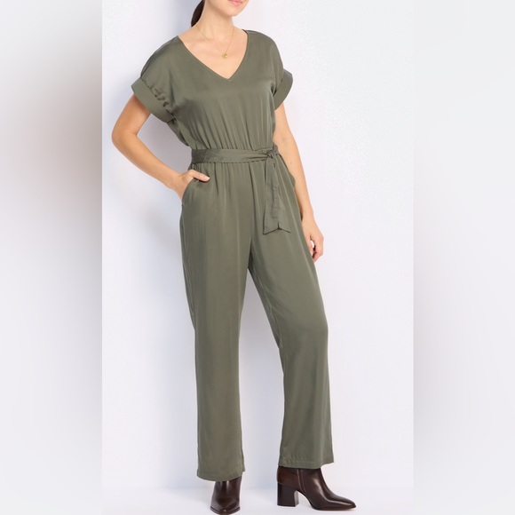 Brand new with tags Threads 4 Thought Jumpsuit - Picture 2 of 3